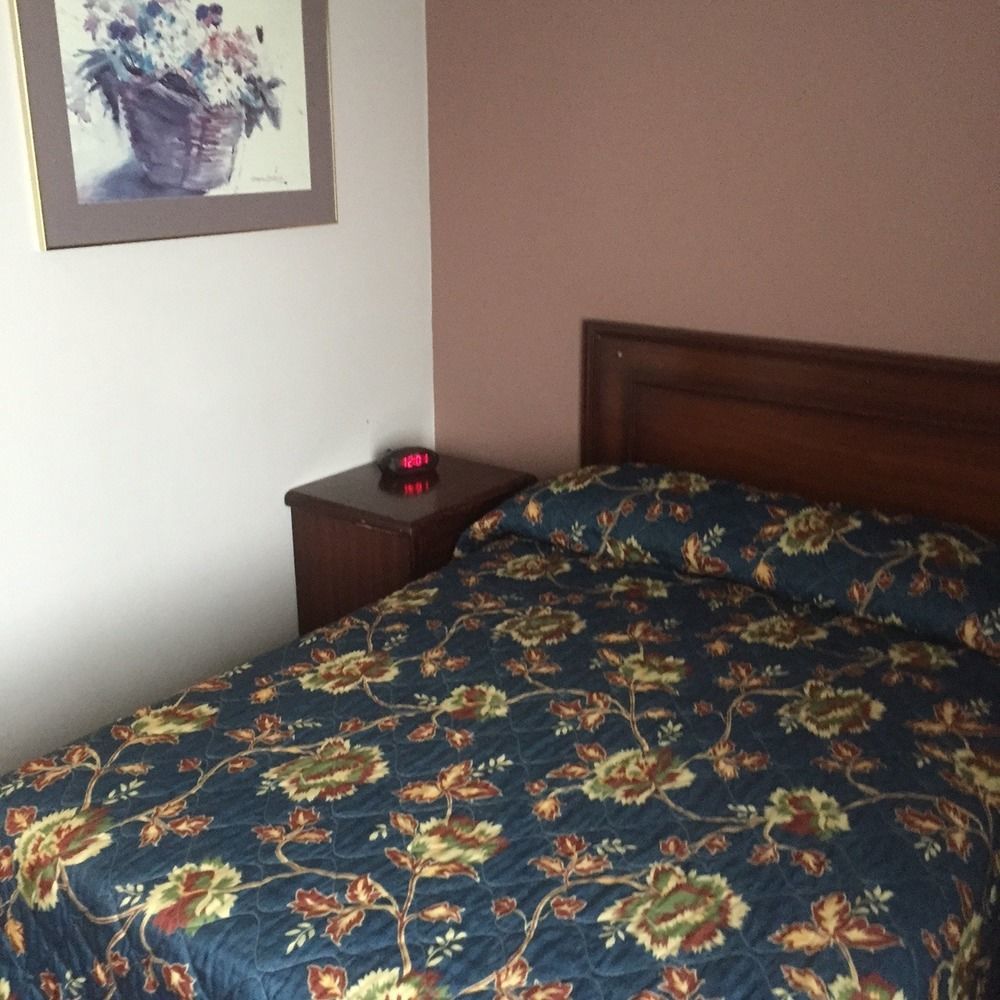 ברמפטון White Knight Motel מראה חיצוני תמונה