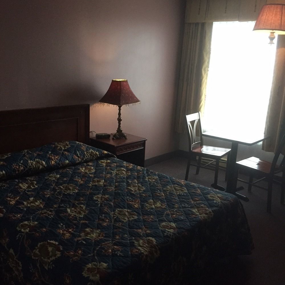 ברמפטון White Knight Motel מראה חיצוני תמונה